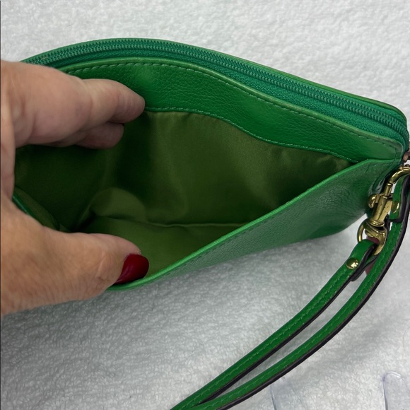 Coach Vibrant Green Leather Wristlet - Picture 6 of 9